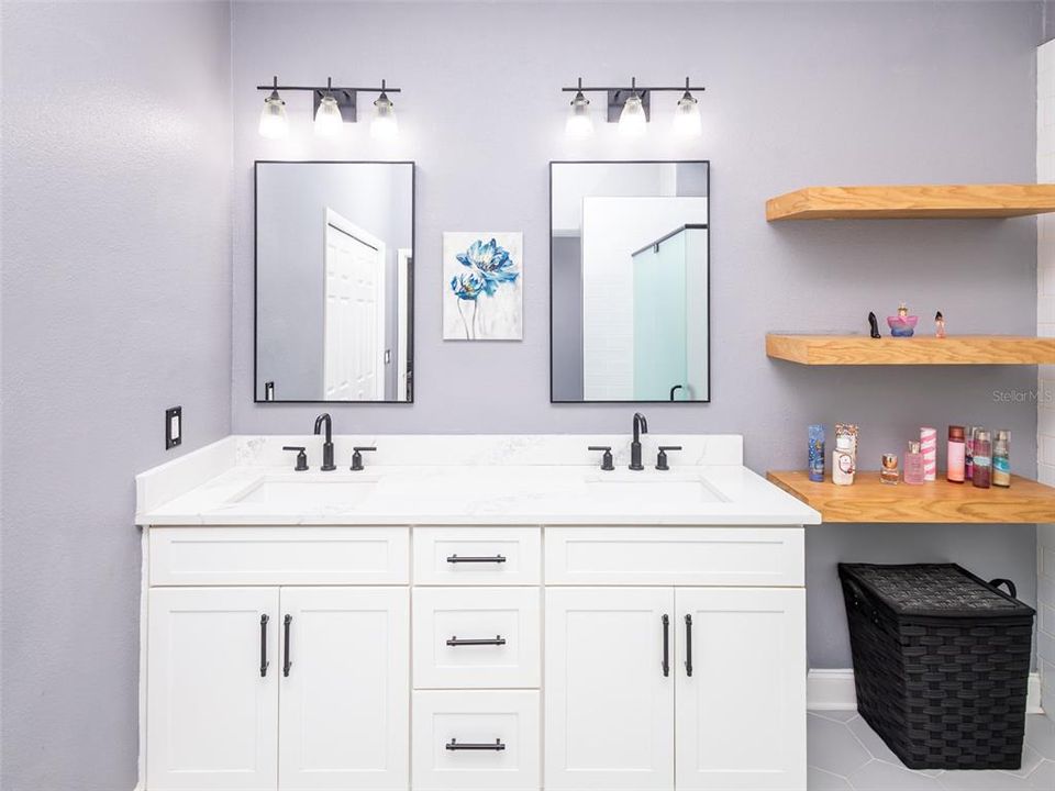 For Sale: $475,000 (4 beds, 2 baths, 1979 Square Feet)