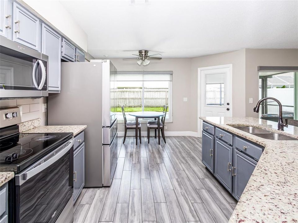 For Sale: $475,000 (4 beds, 2 baths, 1979 Square Feet)