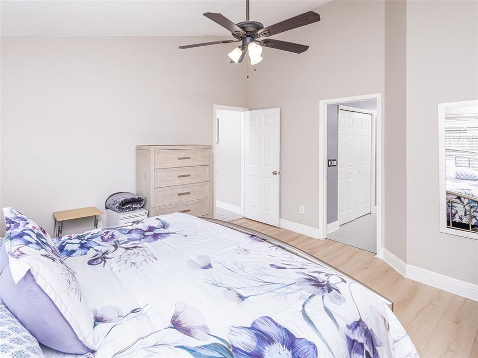 For Sale: $475,000 (4 beds, 2 baths, 1979 Square Feet)