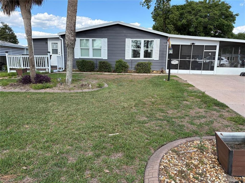 For Sale: $217,000 (2 beds, 2 baths, 1149 Square Feet)