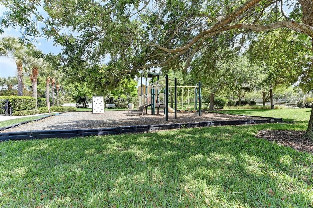 For Rent: $2,700 (3 beds, 2 baths, 1381 Square Feet)