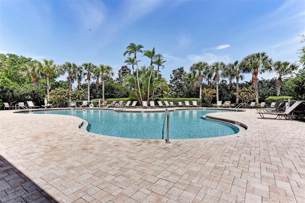 For Rent: $2,700 (3 beds, 2 baths, 1381 Square Feet)