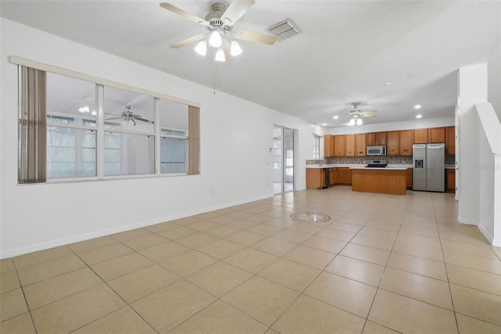 На продажу: $449,999 (3 спален, 2 ванн, 2746 Квадратных фут)