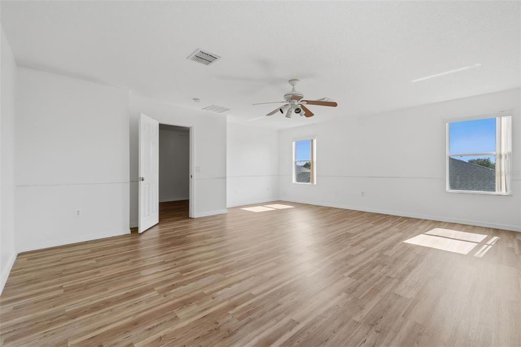 На продажу: $449,999 (3 спален, 2 ванн, 2746 Квадратных фут)