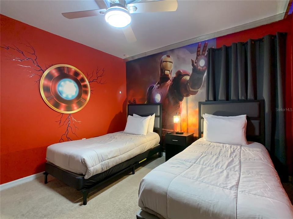 For Sale: $945,000 (10 beds, 8 baths, 4399 Square Feet)
