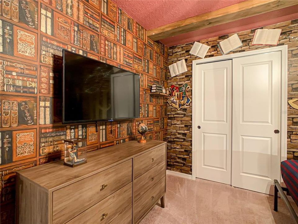 For Sale: $945,000 (10 beds, 8 baths, 4399 Square Feet)