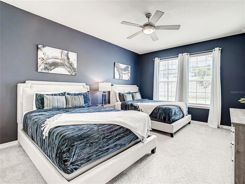 For Sale: $945,000 (10 beds, 8 baths, 4399 Square Feet)