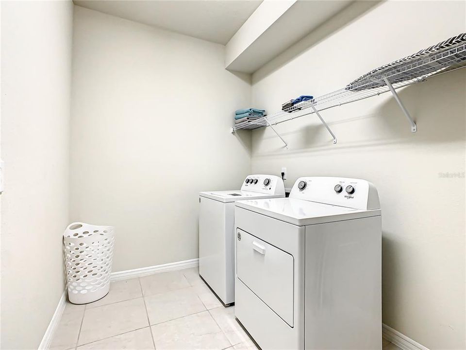 For Sale: $945,000 (10 beds, 8 baths, 4399 Square Feet)