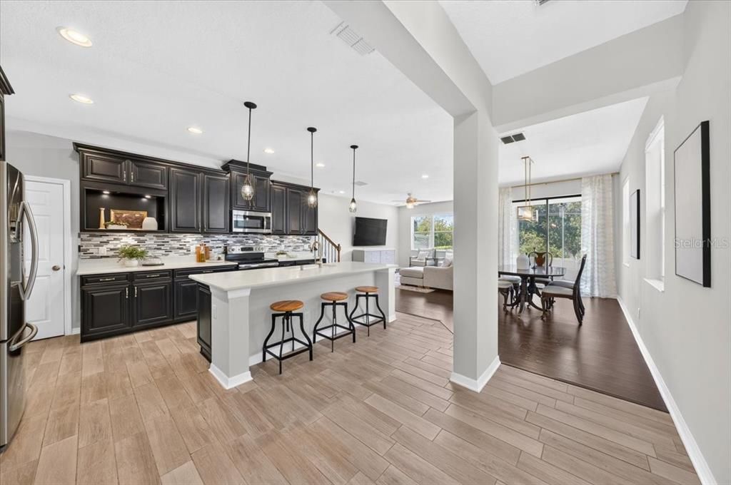 For Sale: $529,000 (3 beds, 2 baths, 2200 Square Feet)