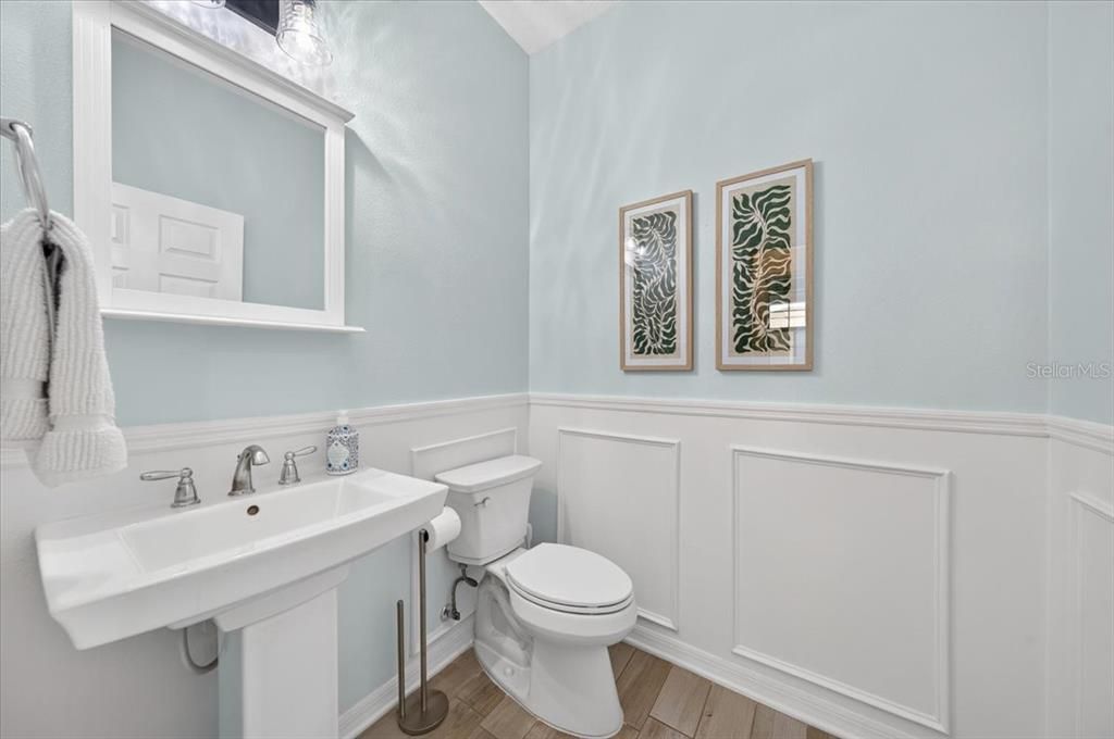 For Sale: $529,000 (3 beds, 2 baths, 2200 Square Feet)