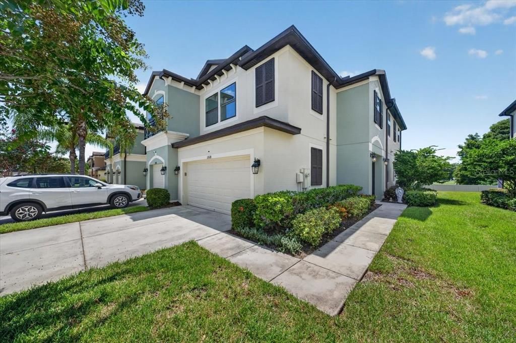 For Sale: $529,000 (3 beds, 2 baths, 2200 Square Feet)