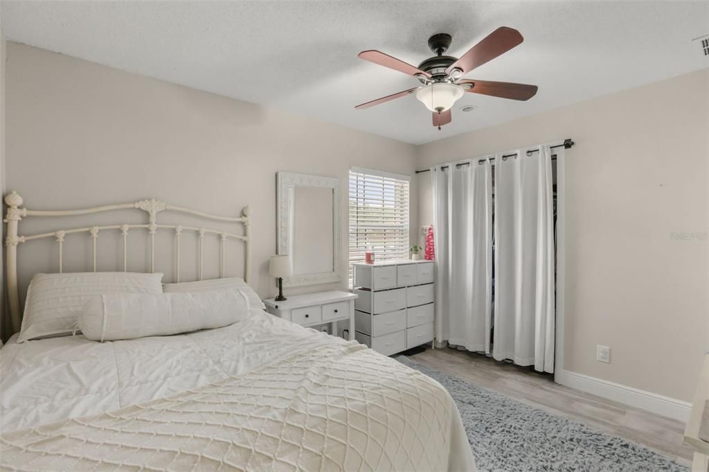 For Sale: $399,999 (3 beds, 2 baths, 1436 Square Feet)