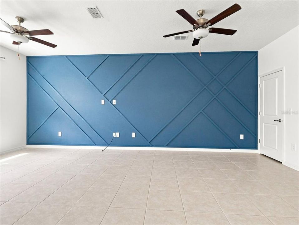 For Sale: $268,000 (3 beds, 2 baths, 1787 Square Feet)