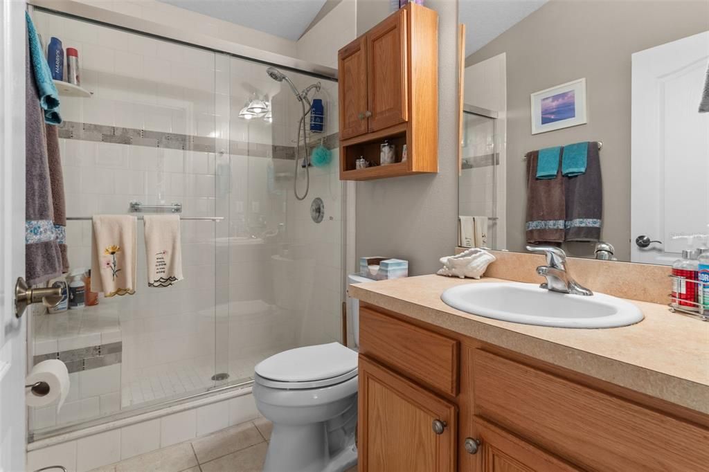 На продажу: $289,900 (3 спален, 2 ванн, 1434 Квадратных фут)