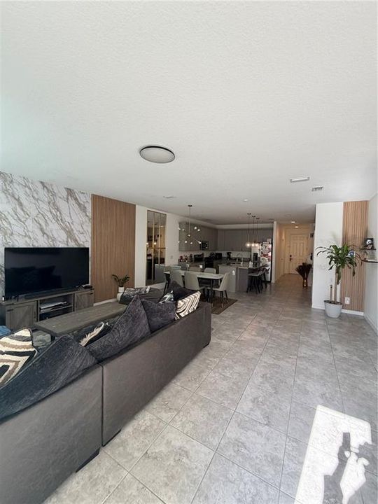 For Sale: $450,000 (3 beds, 2 baths, 1868 Square Feet)