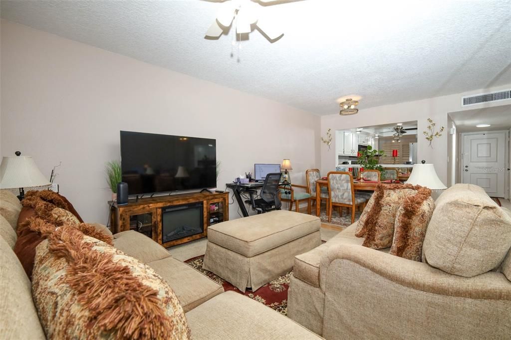 For Rent: $1,500 (2 beds, 2 baths, 1024 Square Feet)