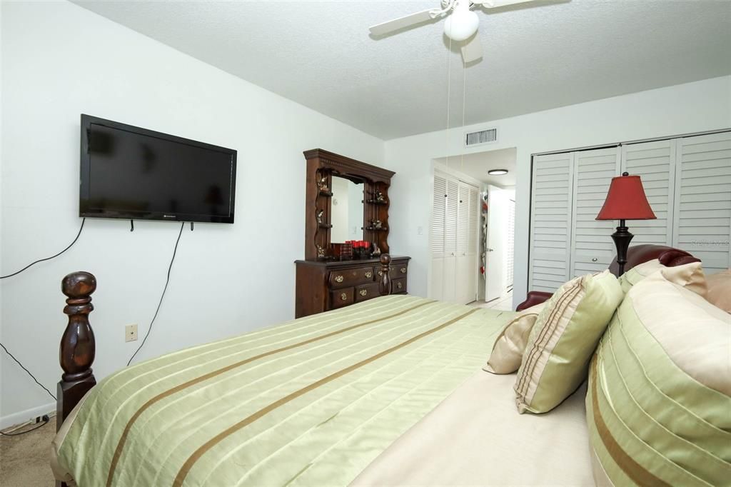 For Rent: $1,500 (2 beds, 2 baths, 1024 Square Feet)