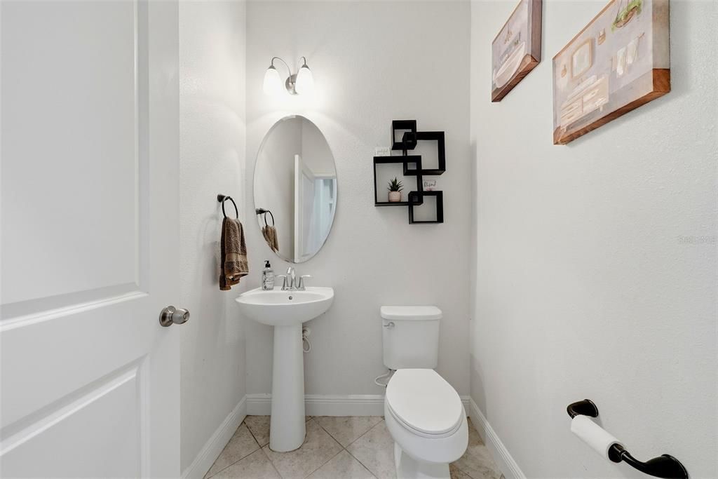 For Sale: $300,000 (3 beds, 2 baths, 1716 Square Feet)