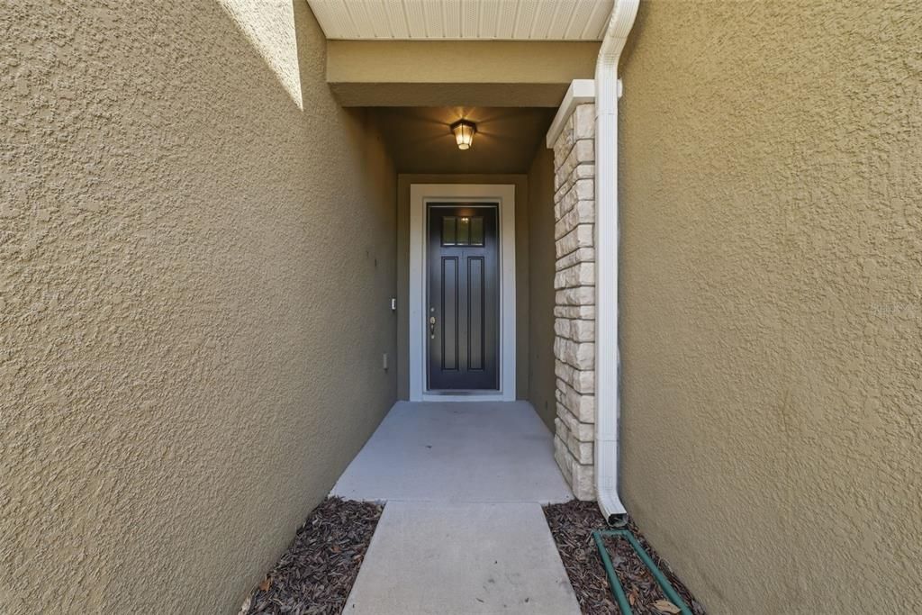 For Sale: $300,000 (3 beds, 2 baths, 1716 Square Feet)