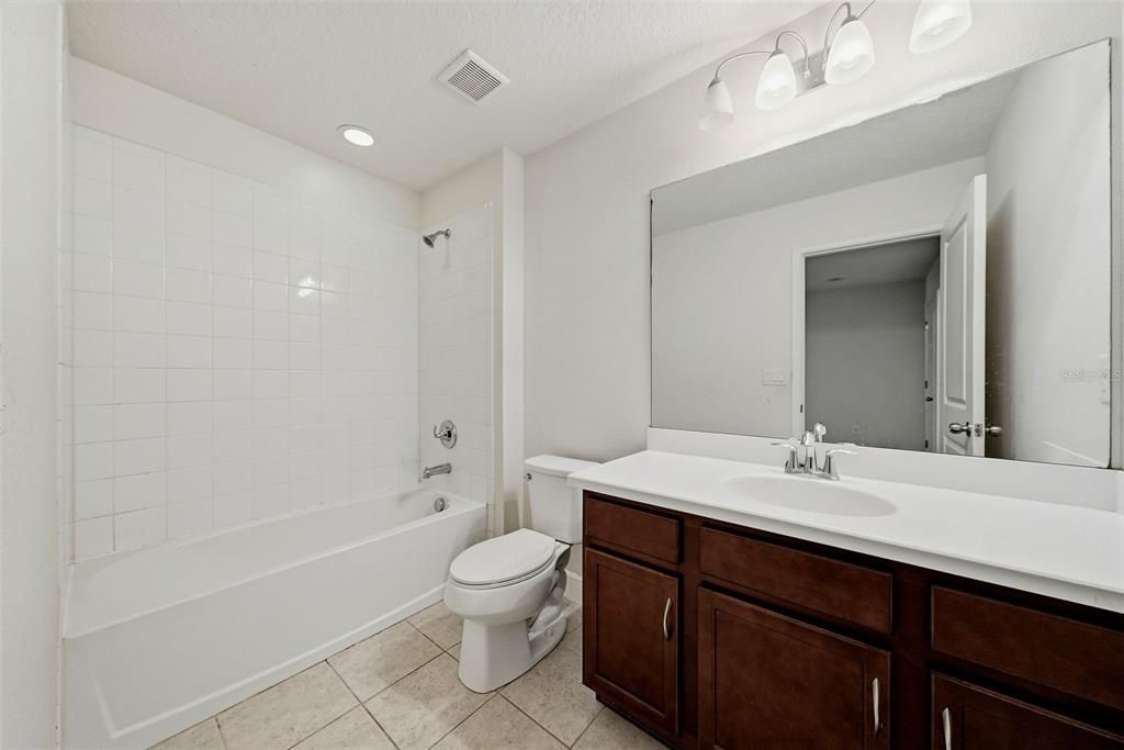 For Sale: $300,000 (3 beds, 2 baths, 1716 Square Feet)