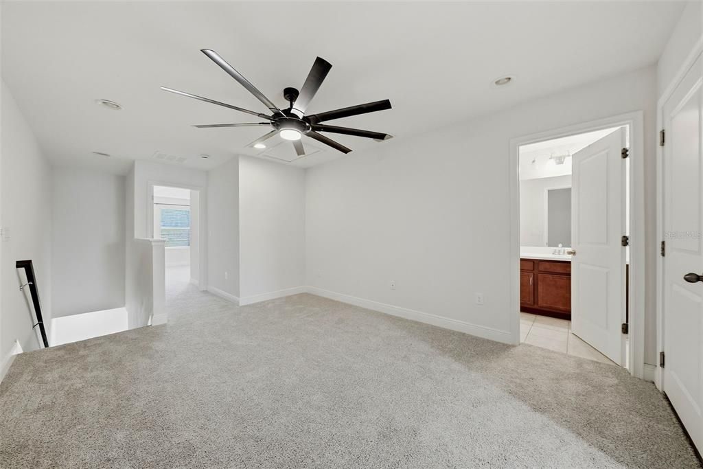 For Sale: $300,000 (3 beds, 2 baths, 1716 Square Feet)