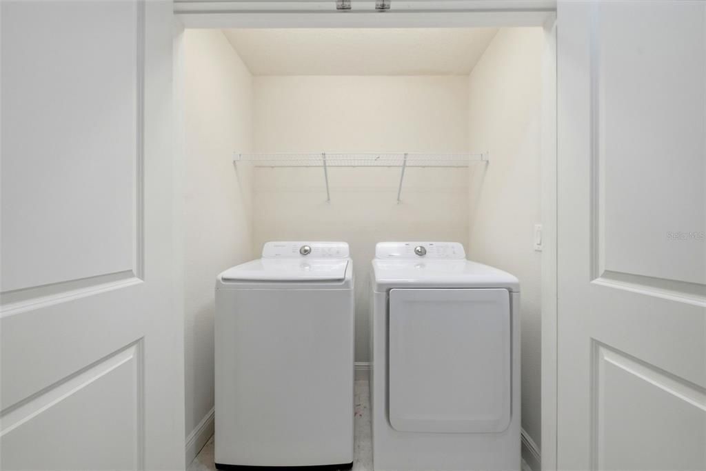 For Sale: $300,000 (3 beds, 2 baths, 1716 Square Feet)
