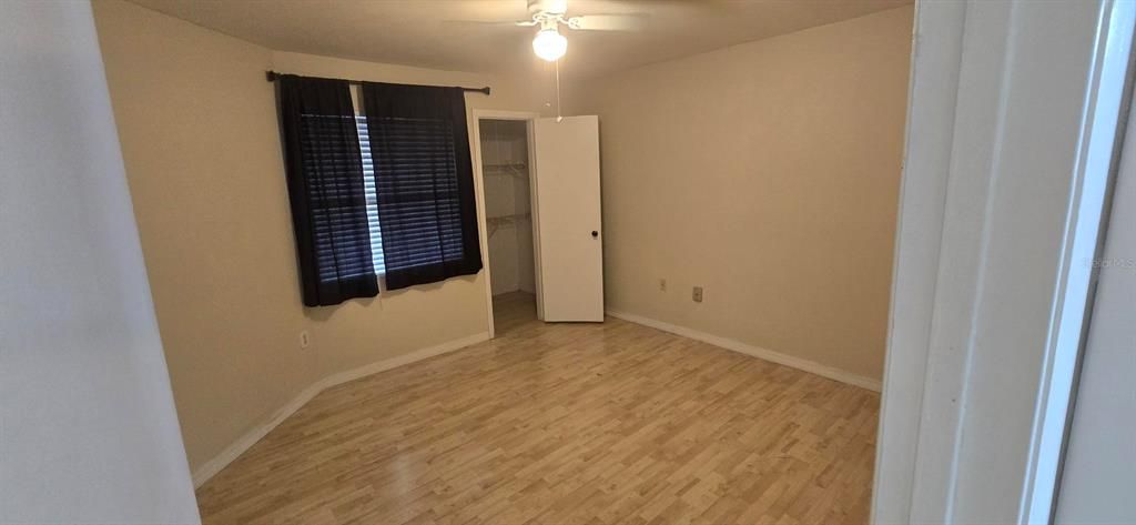 На продажу: $159,990 (2 спален, 2 ванн, 937 Квадратных фут)