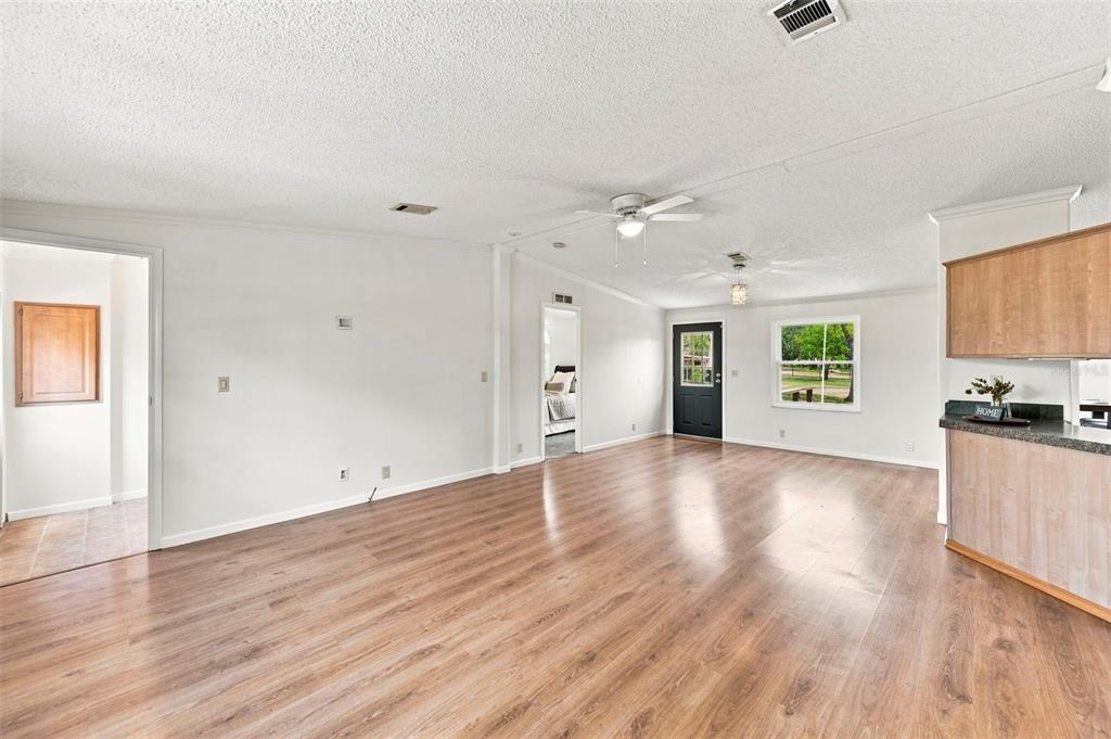 For Sale: $299,000 (4 beds, 2 baths, 1863 Square Feet)