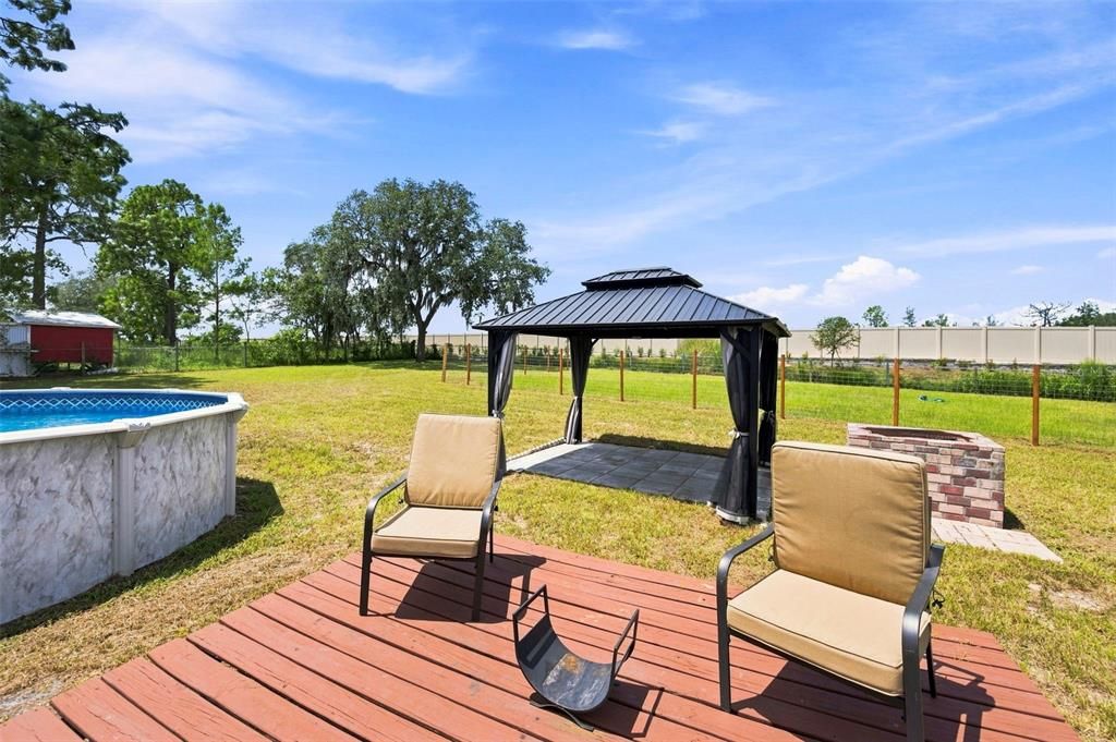 For Sale: $299,000 (4 beds, 2 baths, 1863 Square Feet)