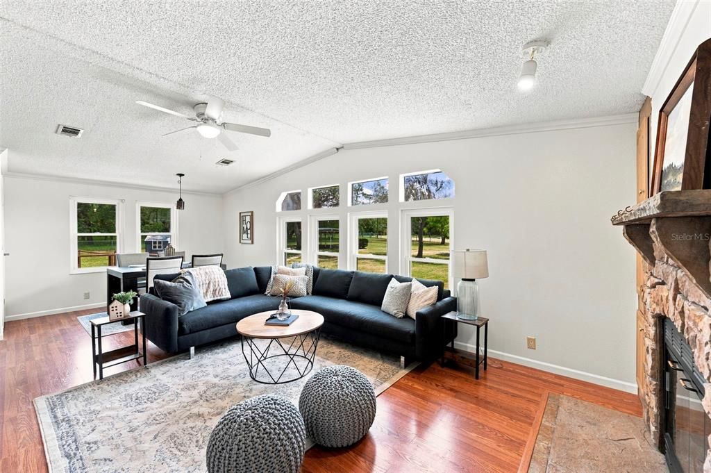 For Sale: $299,000 (4 beds, 2 baths, 1863 Square Feet)