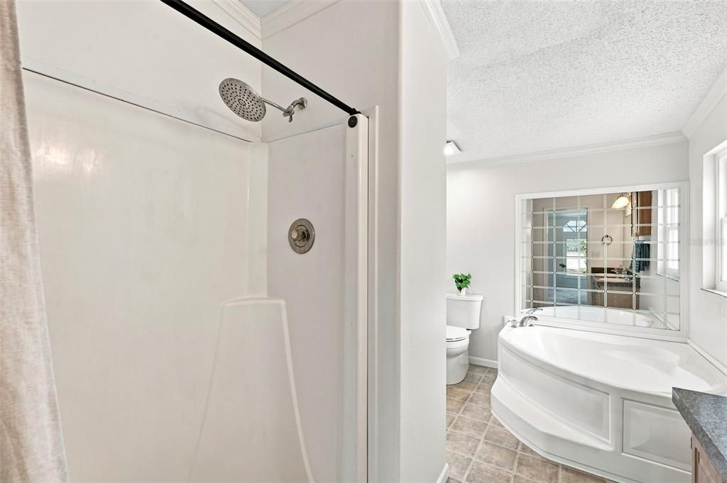 For Sale: $299,000 (4 beds, 2 baths, 1863 Square Feet)