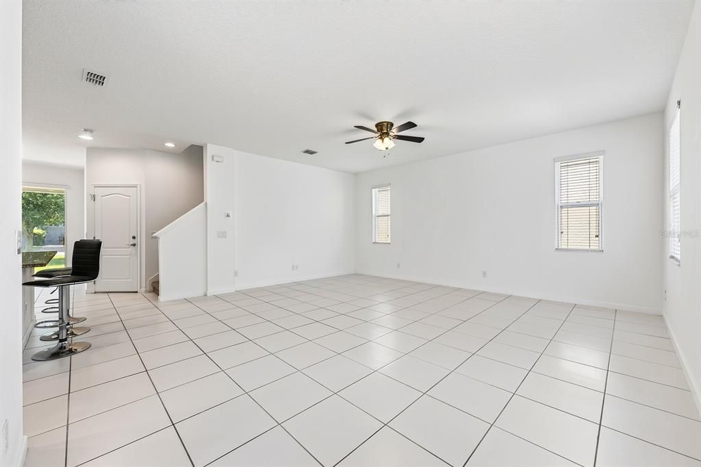 En Venta: $514,900 (4 camas, 2 baños, 2084 Pies cuadrados)