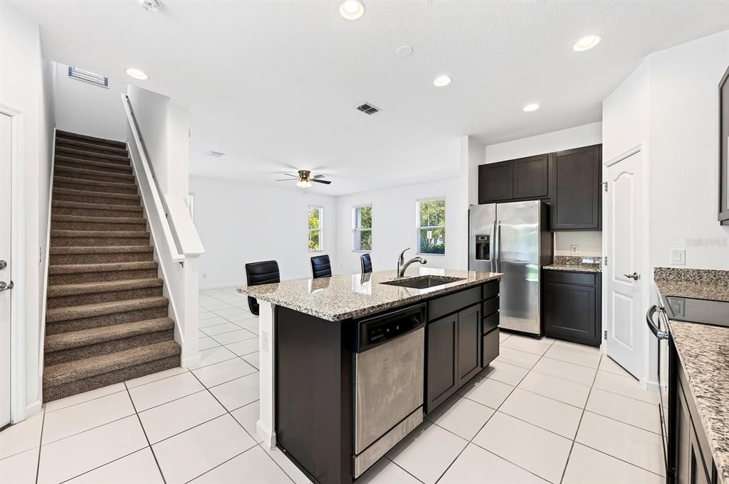 En Venta: $514,900 (4 camas, 2 baños, 2084 Pies cuadrados)