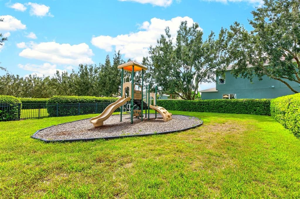 En Venta: $514,900 (4 camas, 2 baños, 2084 Pies cuadrados)