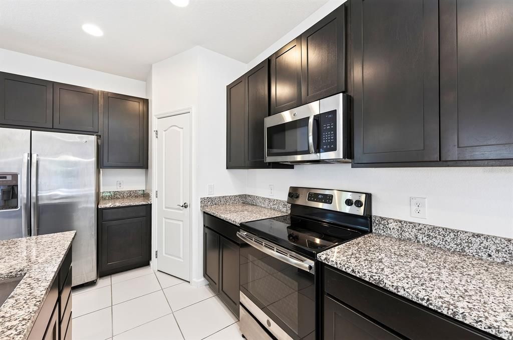 En Venta: $514,900 (4 camas, 2 baños, 2084 Pies cuadrados)