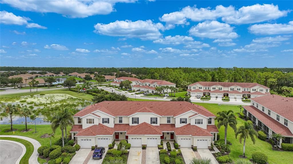 For Sale: $200,000 (2 beds, 2 baths, 1268 Square Feet)
