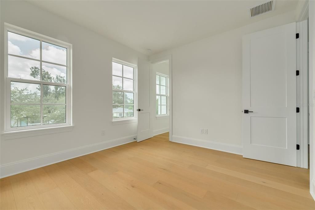 For Sale: $1,450,000 (5 beds, 4 baths, 3299 Square Feet)