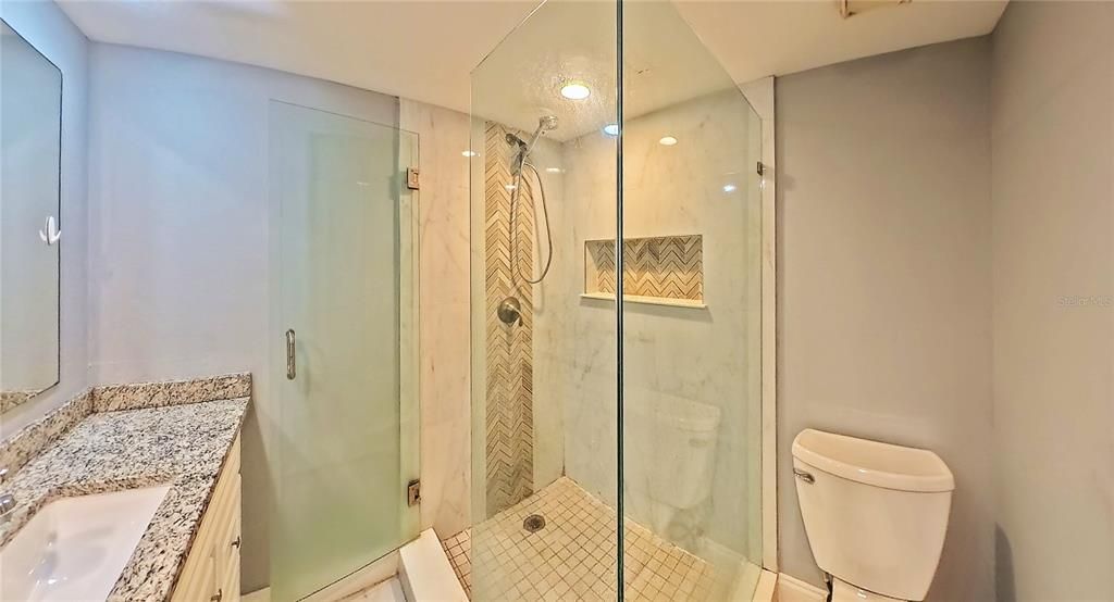 For Sale: $216,000 (2 beds, 2 baths, 1285 Square Feet)
