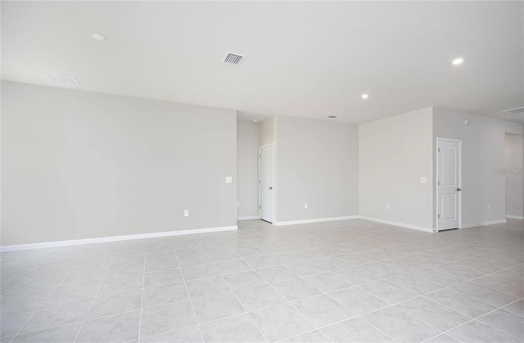 For Sale: $369,900 (3 beds, 2 baths, 2017 Square Feet)