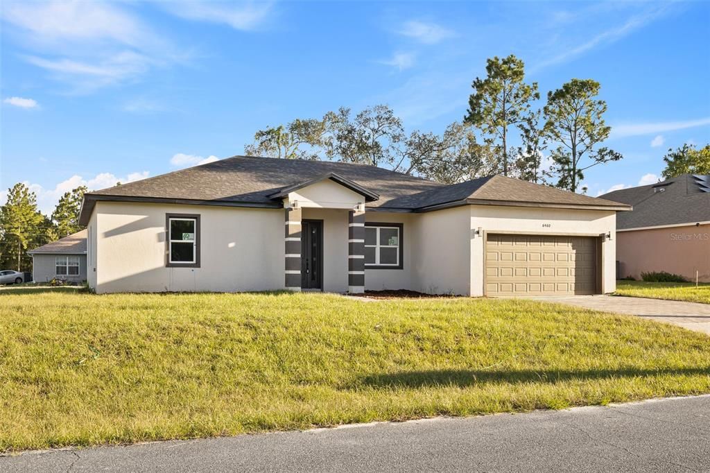 For Sale: $323,000 (4 beds, 3 baths, 1870 Square Feet)