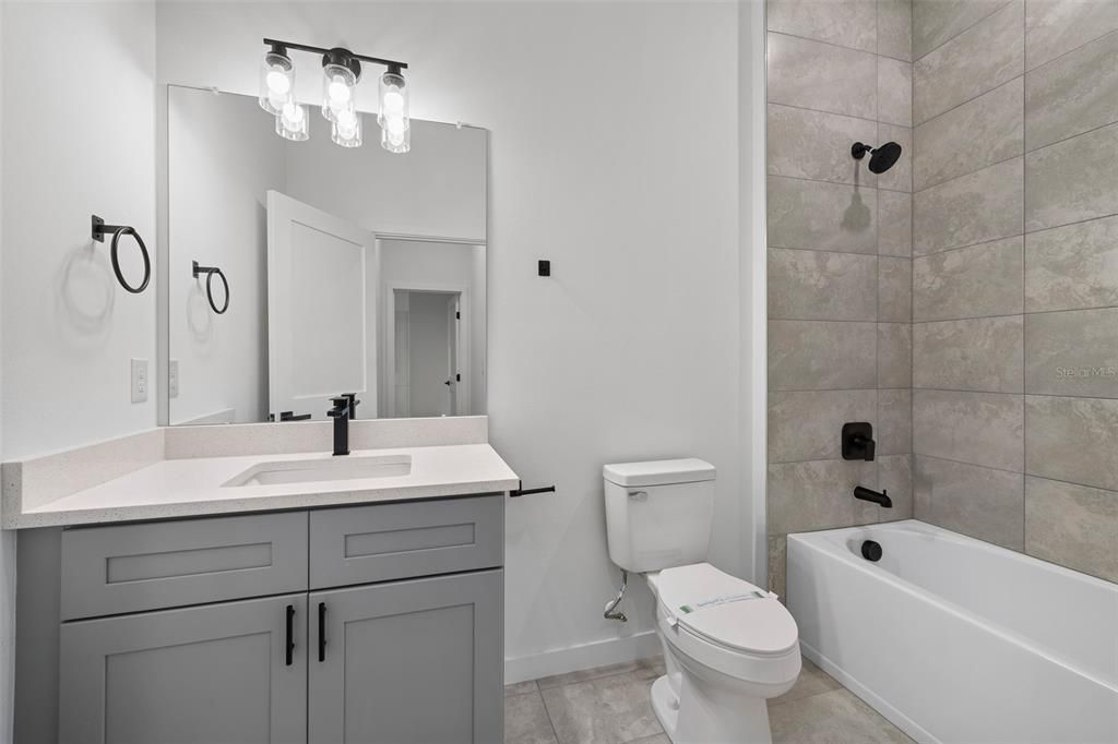 For Sale: $323,000 (4 beds, 3 baths, 1870 Square Feet)