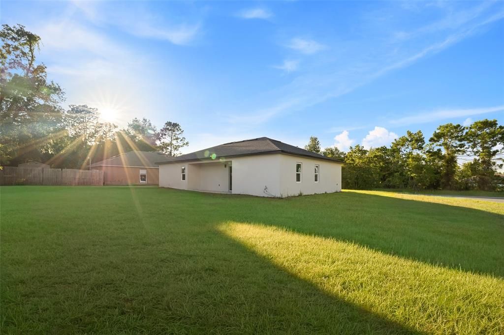 For Sale: $323,000 (4 beds, 3 baths, 1870 Square Feet)