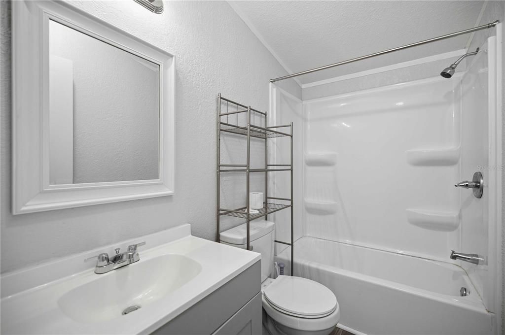 For Sale: $205,000 (3 beds, 2 baths, 1152 Square Feet)