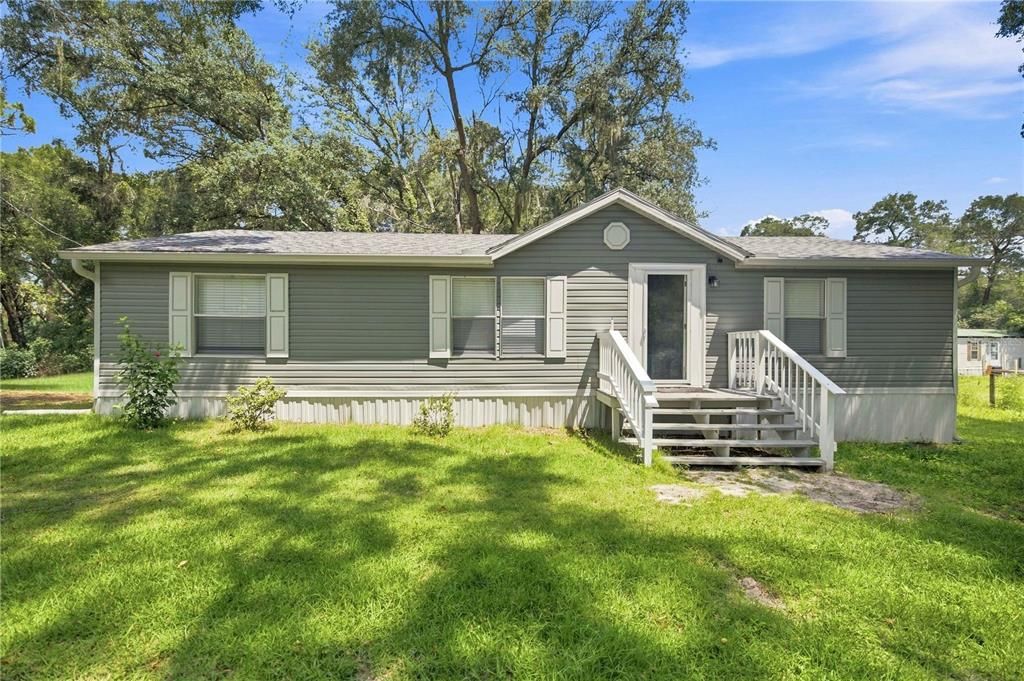 For Sale: $205,000 (3 beds, 2 baths, 1152 Square Feet)