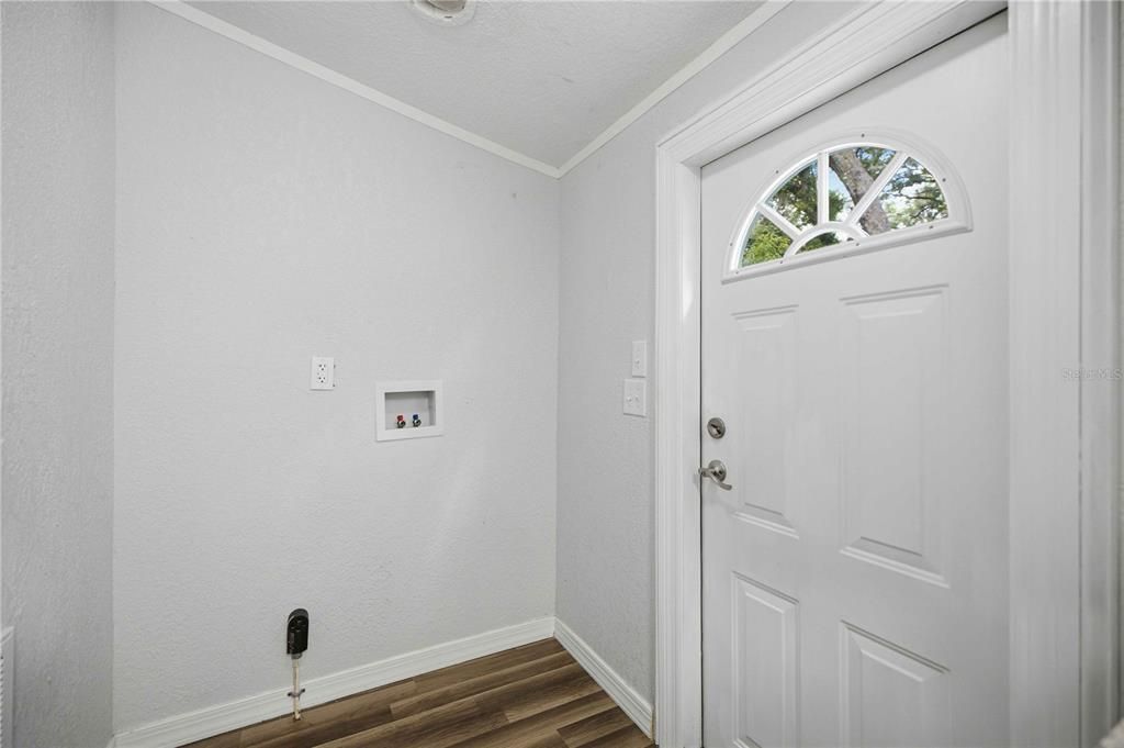 For Sale: $205,000 (3 beds, 2 baths, 1152 Square Feet)