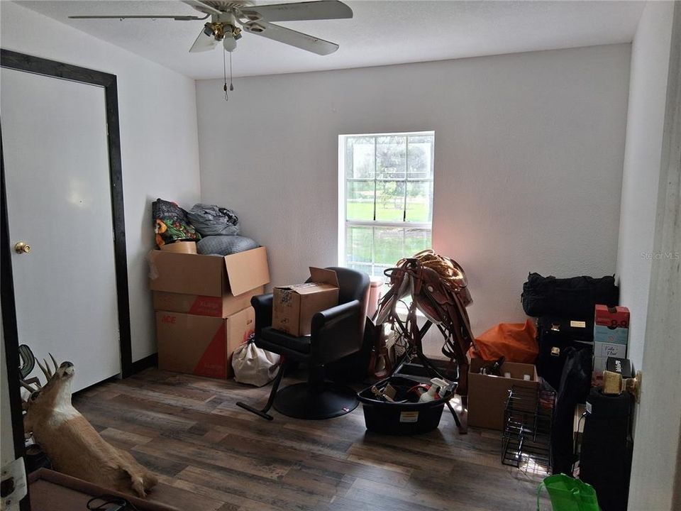 En Venta: $425,000 (4 camas, 2 baños, 2356 Pies cuadrados)