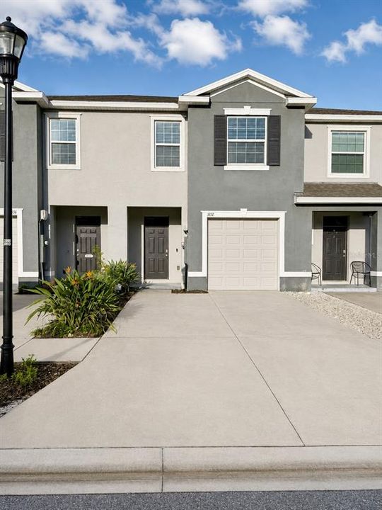 For Sale: $275,000 (3 beds, 2 baths, 1673 Square Feet)