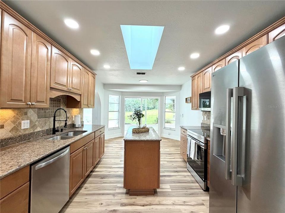 For Sale: $339,000 (3 beds, 2 baths, 1892 Square Feet)