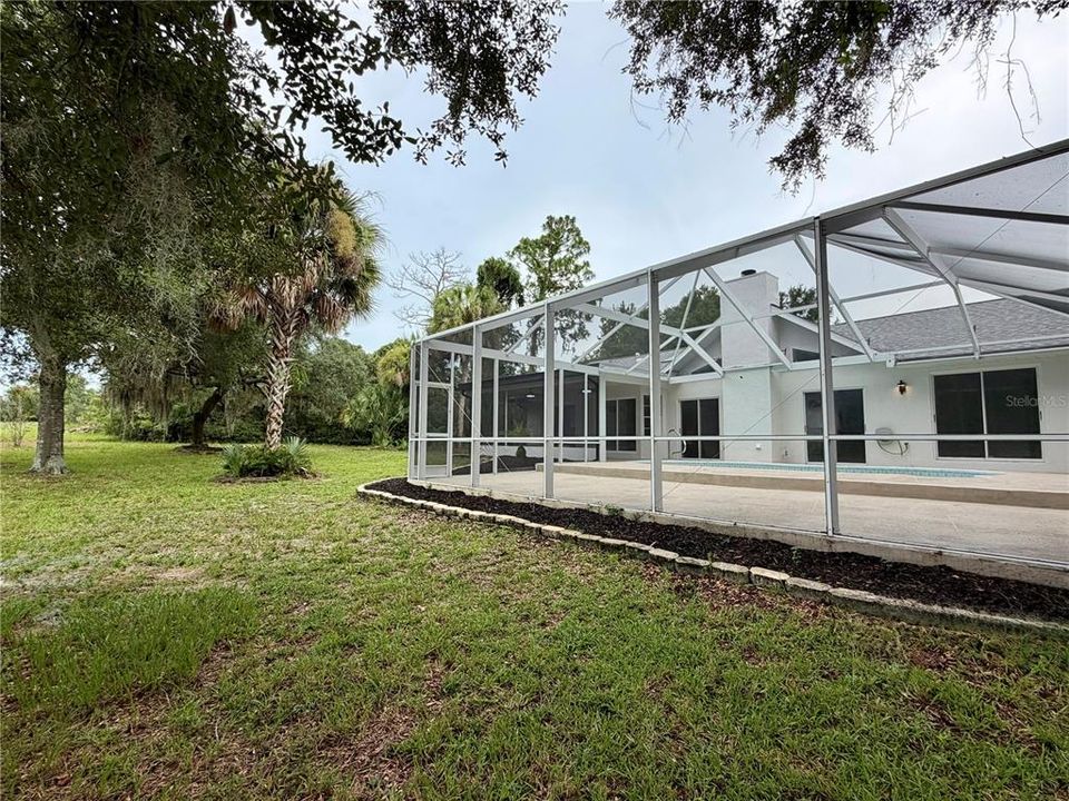 For Sale: $339,000 (3 beds, 2 baths, 1892 Square Feet)