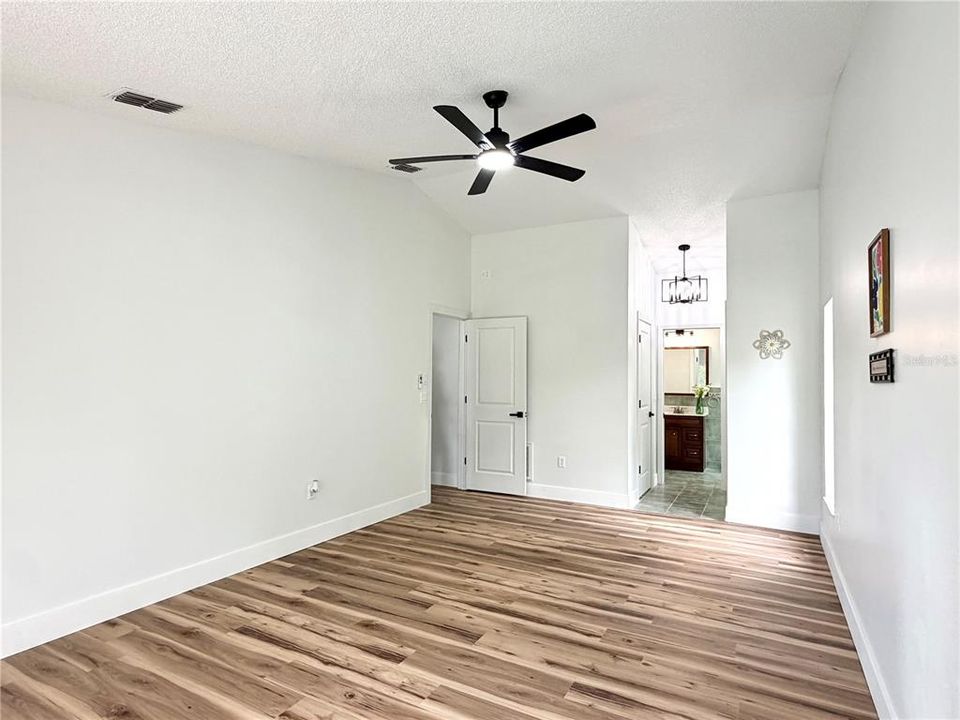 For Sale: $339,000 (3 beds, 2 baths, 1892 Square Feet)